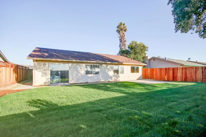 720 Clearview Drive, Hollister, California 95023