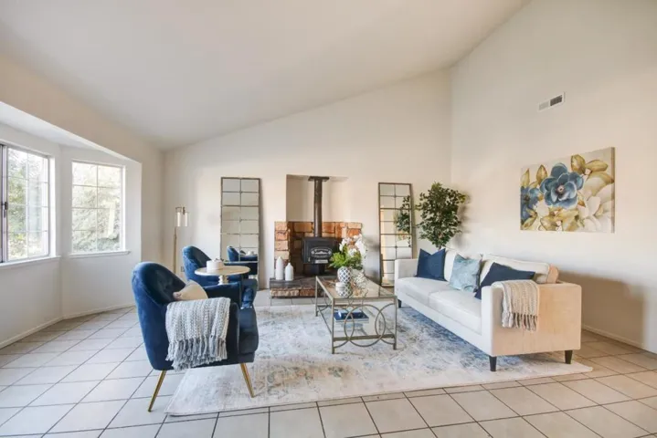 720 Clearview Drive, Hollister, California 95023