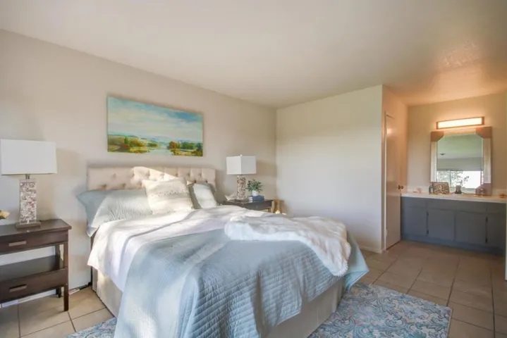 720 Clearview Drive, Hollister, California 95023