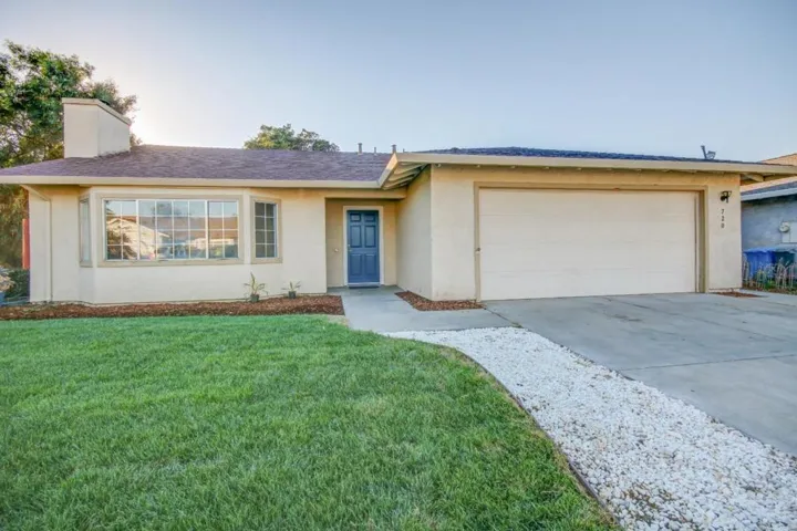 720 Clearview Drive, Hollister, California 95023