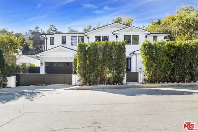 1025 N Bundy Drive, Los Angeles, California 90049