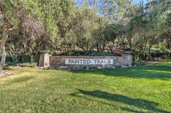 Popular Painted Trails neighborhood feels far away from the hustle and bustle of the world...yet just minutes to Lake Mission Viejo, shopping and the toll road.