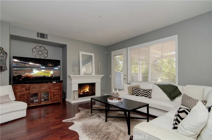 Life is good! Family and friends will enjoy all this great room has to offer.