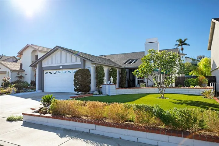 27822 Higuera, Mission Viejo, California 92691