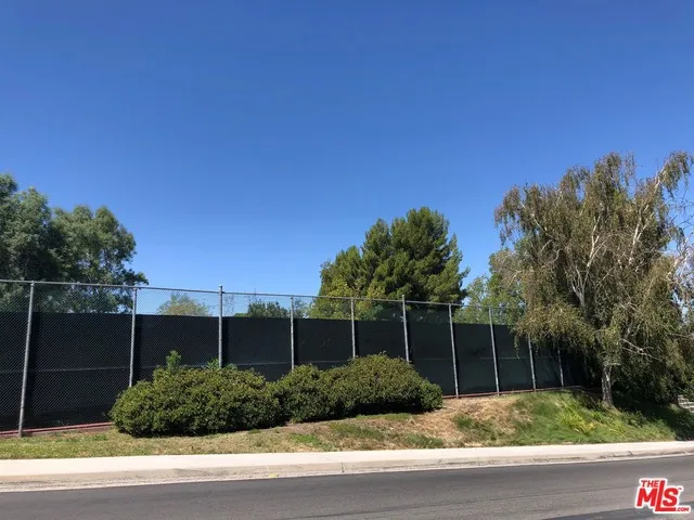 20071 Avenue Of The Oaks 212, Newhall, California 91321