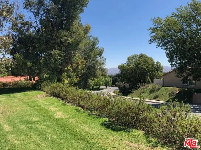 20071 Avenue Of The Oaks 212, Newhall, California 91321