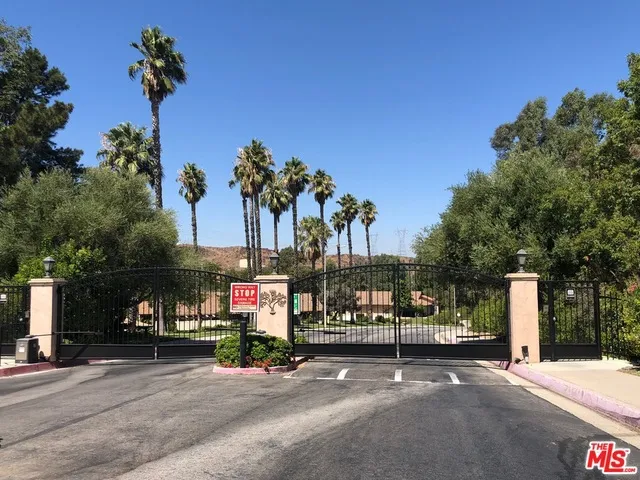 20071 Avenue Of The Oaks 212, Newhall, California 91321