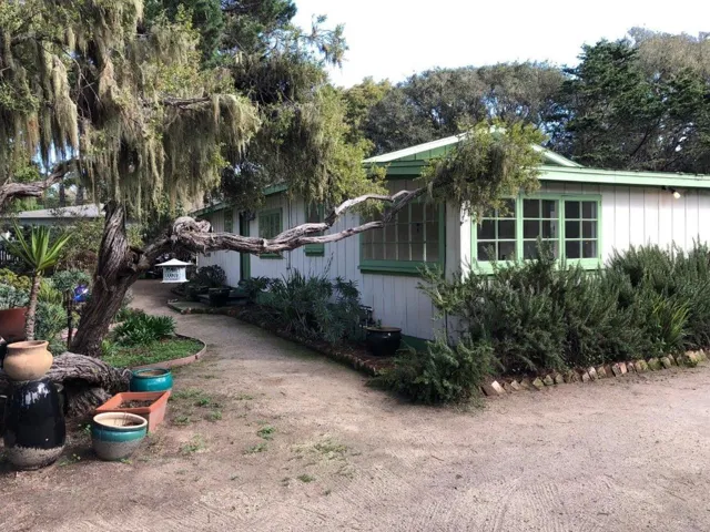 611 Dennett Street, Pacific Grove, California 93950