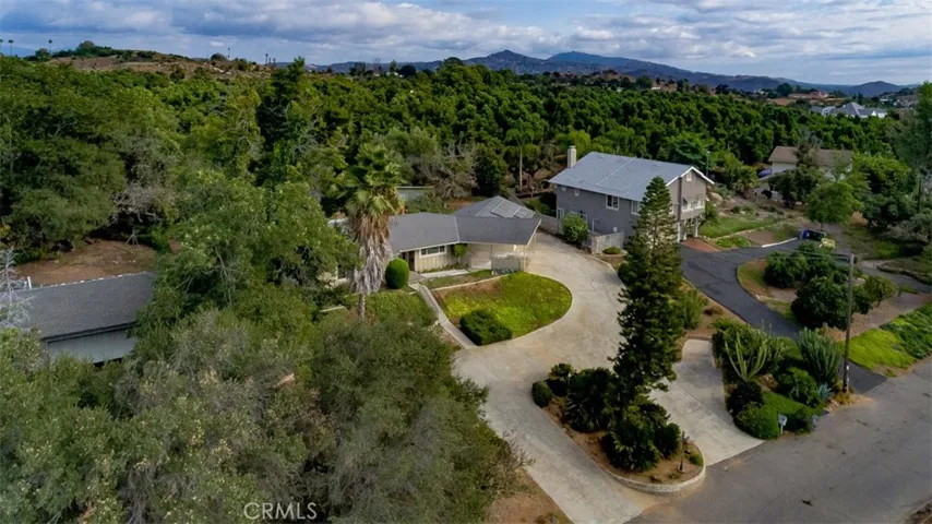 Verde Via is a quiet cul-de-sac surrounded by Avocado Trees & Horse Ranches!