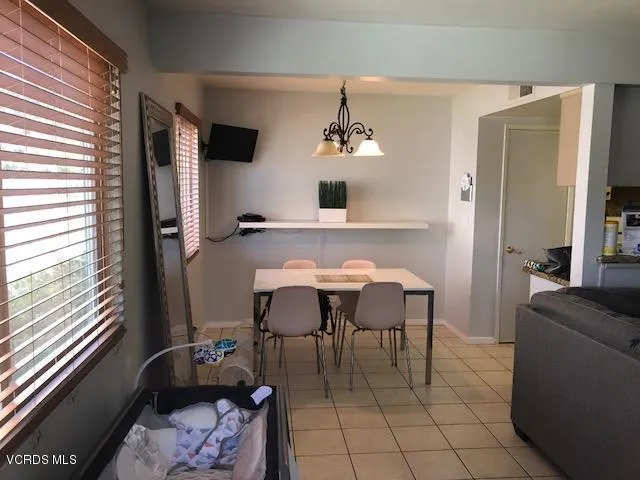 1Dining Area
