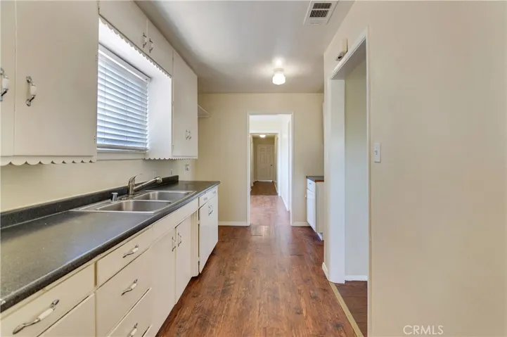 97 W Arbor Street, Long Beach, California 90805