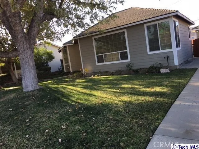 2735 Acacia Street, Camarillo, California 93012