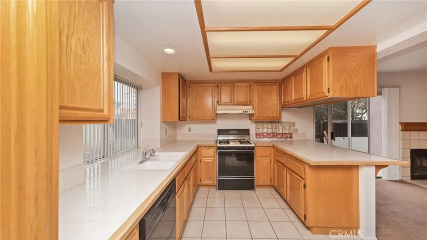 404 Colfax Circle, Corona, California 92879