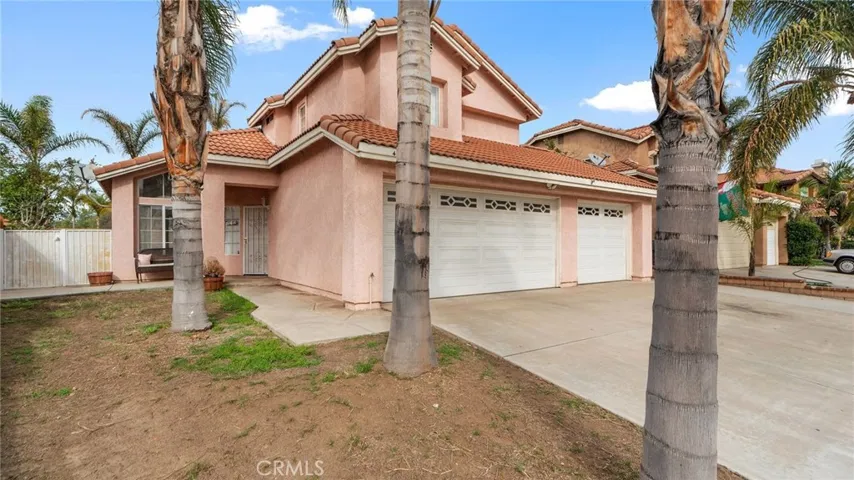 404 Colfax Circle, Corona, California 92879