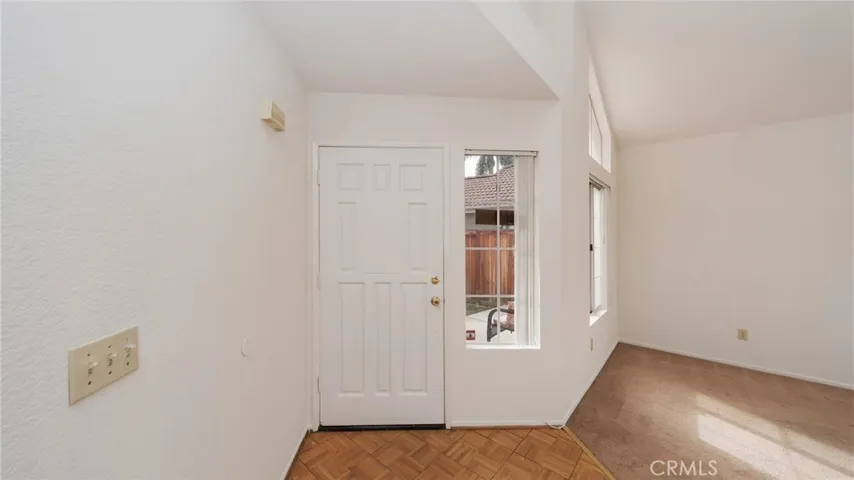 404 Colfax Circle, Corona, California 92879