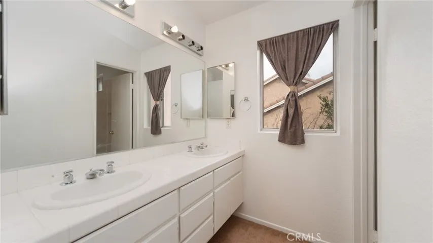 Master En Suite Bathroom
