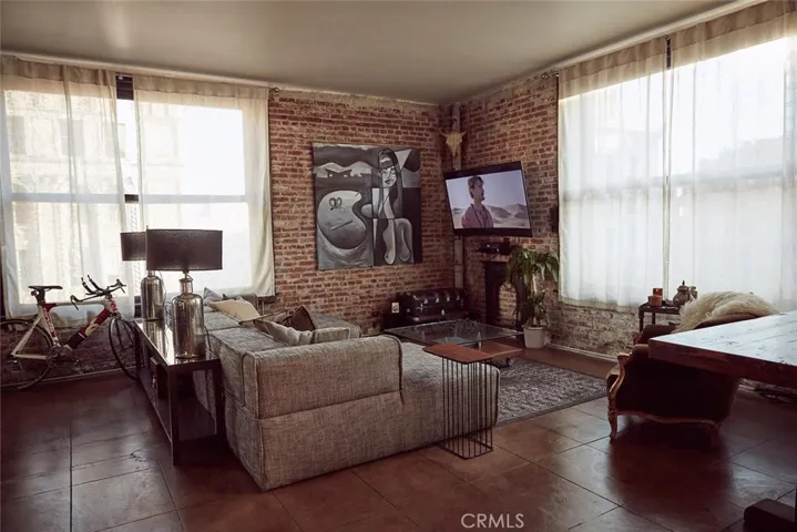 215 W 7th Street 1108, Los Angeles, California 90014