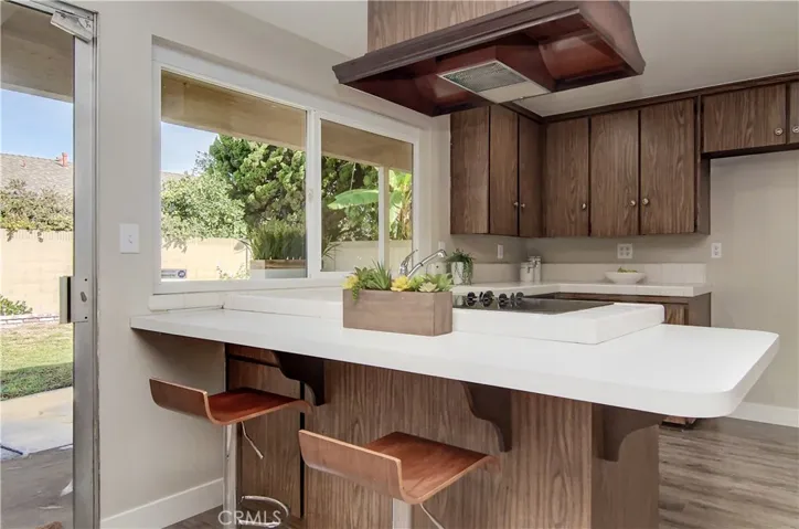 Put a few stools around the breakfast counter and get ready to entertain!