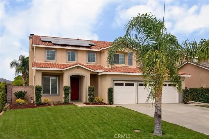 Big front yard and solar panels to keep costs low!