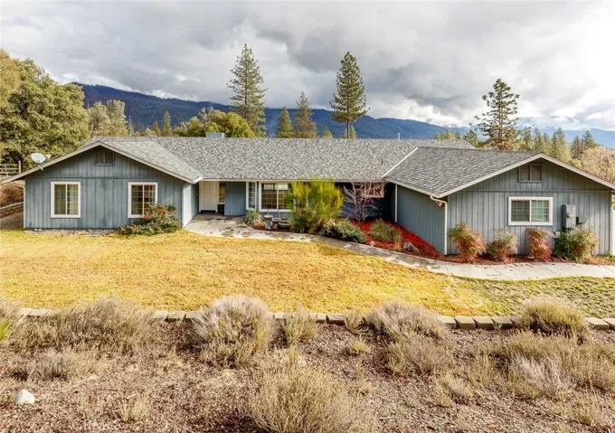 5740 Meadow Lane, Mariposa, California 95338
