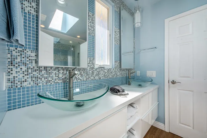 Jack & Jill Bathroom
