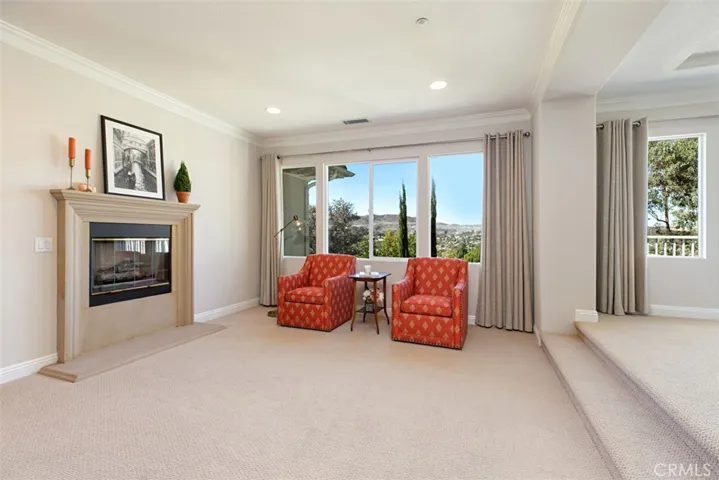 Spacious Master Retreat with 3rd gas Fireplace