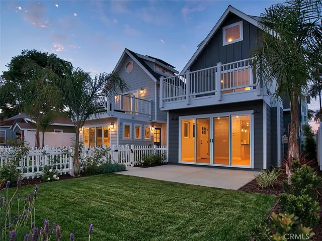 4950 Saratoga Avenue, San Diego, California 92107