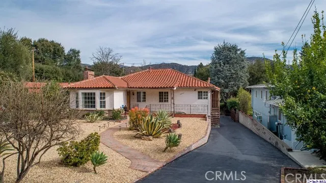 2404 Hermosita Drive, Glendale, California 91208