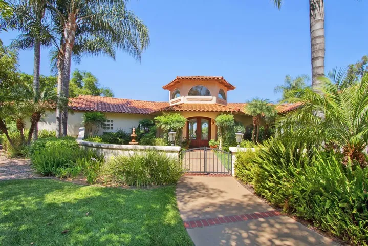 2969 Los Campos, Fallbrook, California 92028