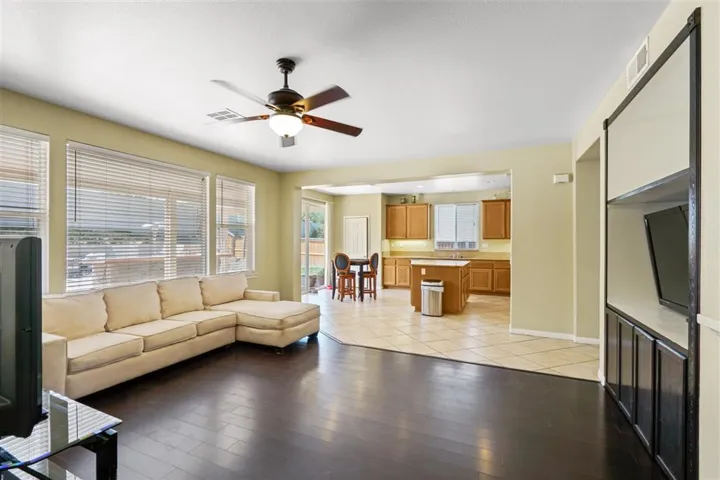 34444 Waltham Place, Winchester, California 92596