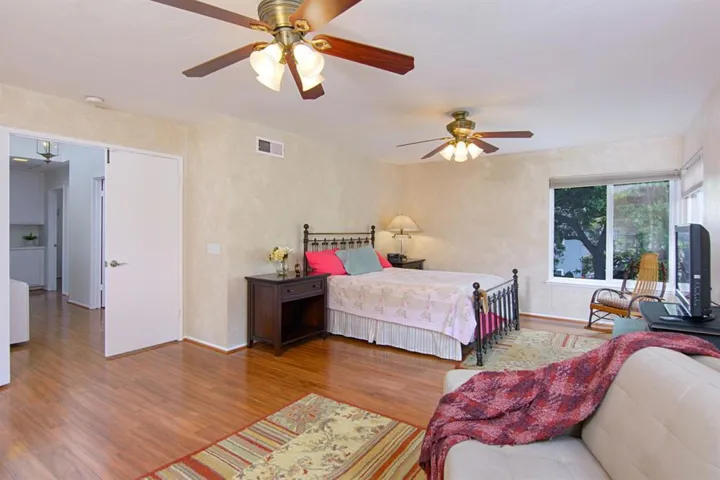 428 Brenna Ct., Encinitas, California 92024