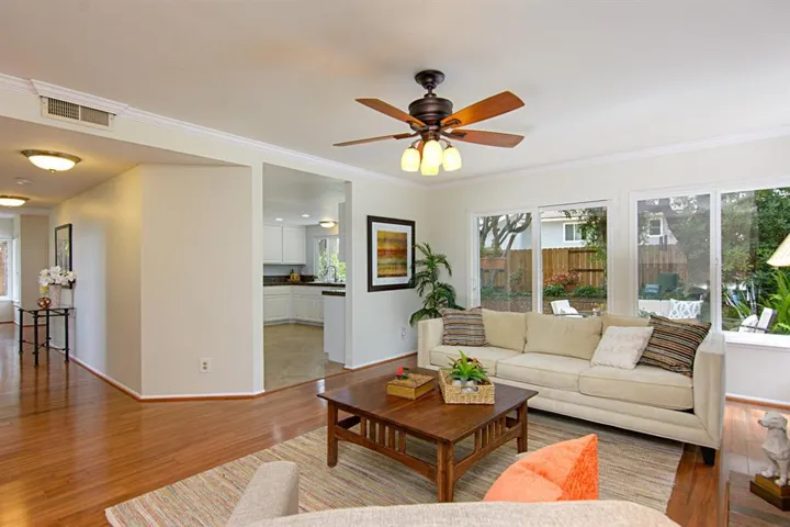 428 Brenna Ct., Encinitas, California 92024