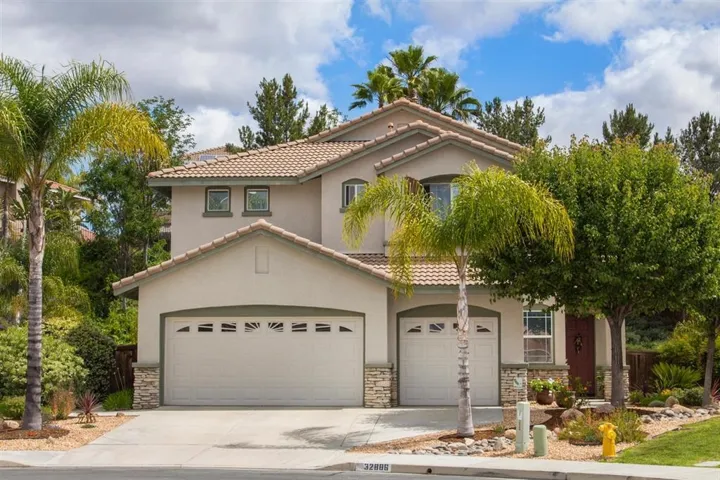 32886 Adelante, Temecula, California 92592
