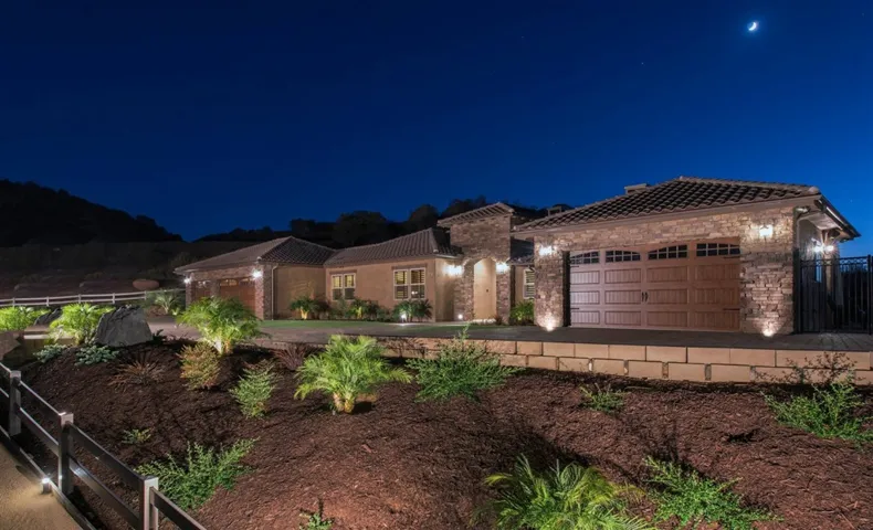 553 Sky Mesa Rd., Alpine, California 91901