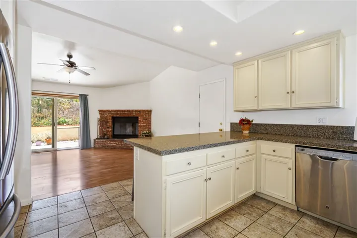 27187 Latigo Rd, Valley Center, California 92082