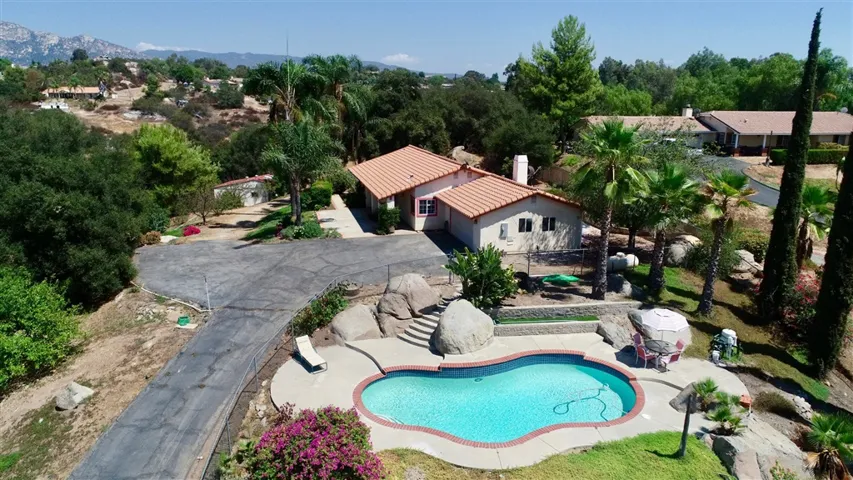 27187 Latigo Rd, Valley Center, California 92082