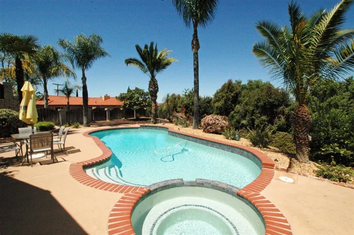 11656 Westhill Vista, Lakeside, California 92040