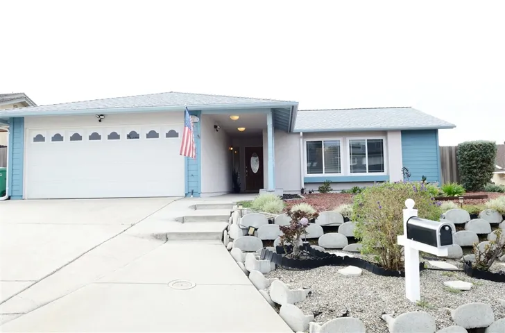 9323 Pennywood Rd, Santee, California 92071