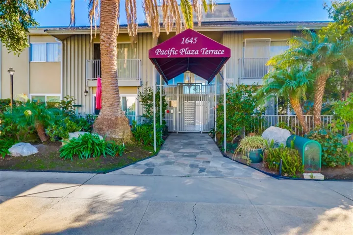 1645 Emerald St. 2w, San Diego, California 92109