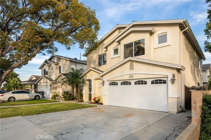 816 Acacia Ave - a quiet, almost traffic-less street in Old Torrance