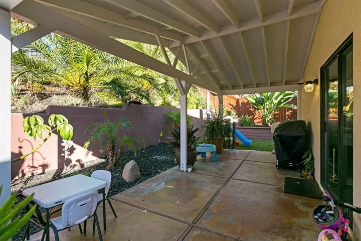 811 Applewilde Dr., San Marcos, California 92078
