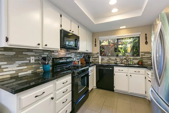 811 Applewilde Dr., San Marcos, California 92078