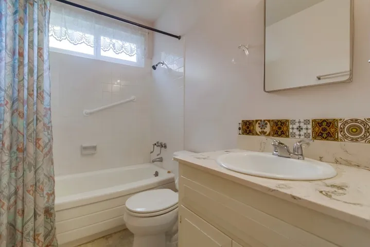 4060 Altura Drive, Oceanside, California 92056