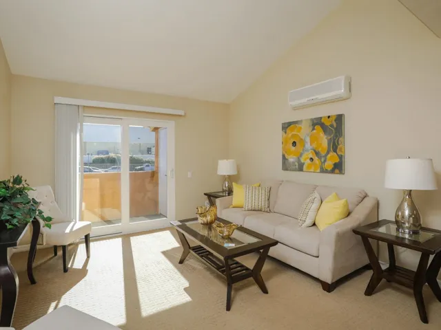 5252 Balboa Arms Dr 203, San Diego, California 92117