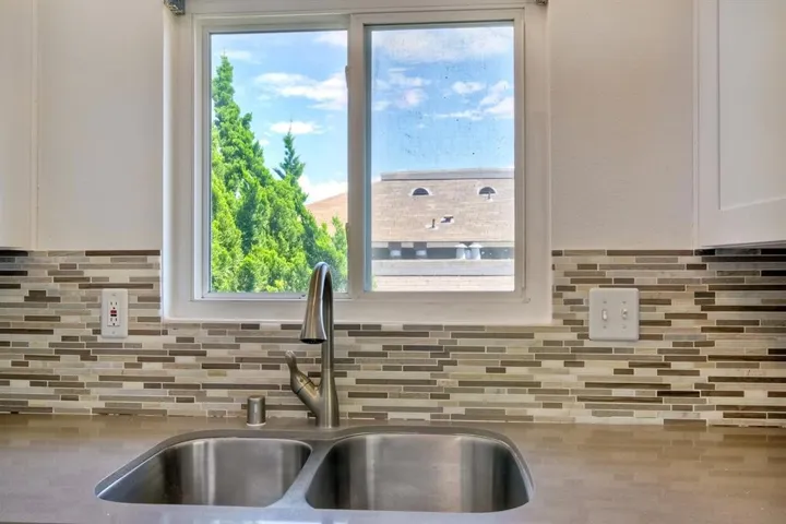 10466 Caminito Sulmona, San Diego, California 92129