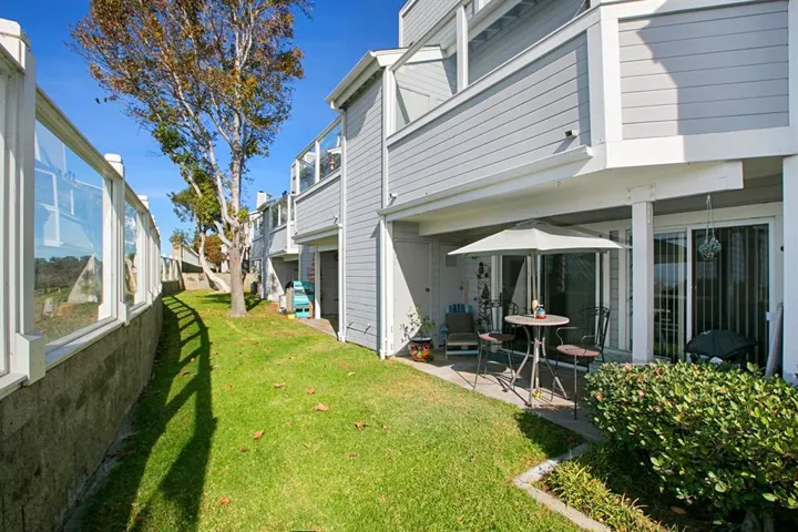 187 Mangano Circle, Encinitas, California 92024