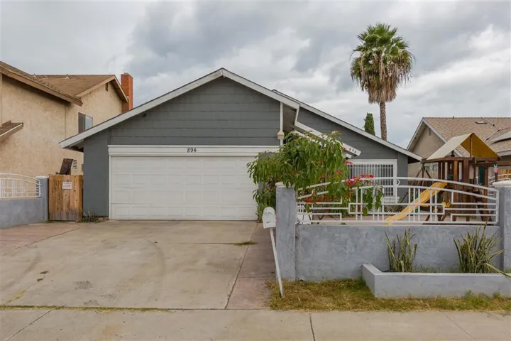 894 Oakhurst Drive, San Diego, California 92114