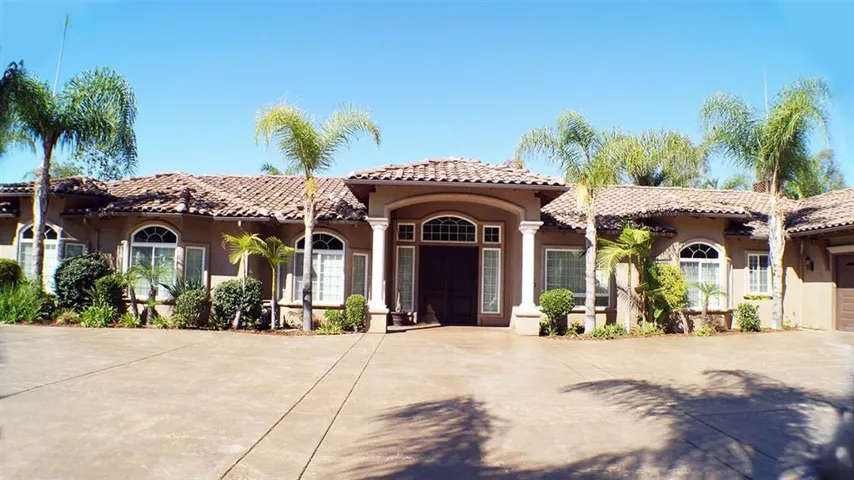 15540 El Camino Entrada, Poway, California 92064