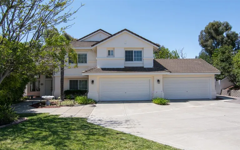 257 Ahmu Ter, Vista, California 92084