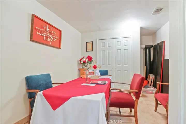 3674 Santa Fe Avenue, Long Beach, California 90810